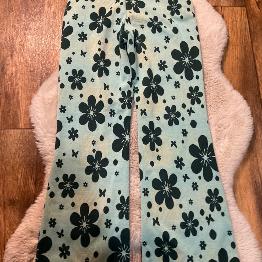 Urban Outfitters Pants Size Medium Retro Flare Bryan Flower Power Soft Green - Picture 9 of 10